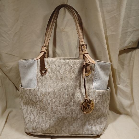 Michael kors tote - Picture 1 of 14